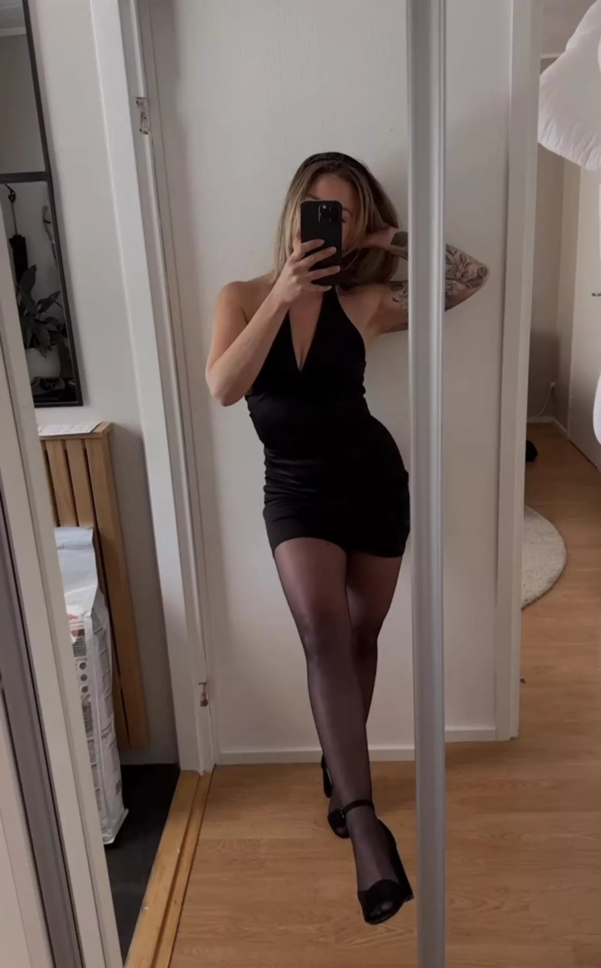 Very sexy in black posted by BigCockTributesGoon