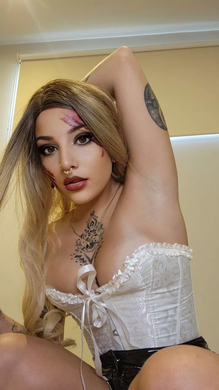 Will you submit to an alpha female? posted by dirtyeva233