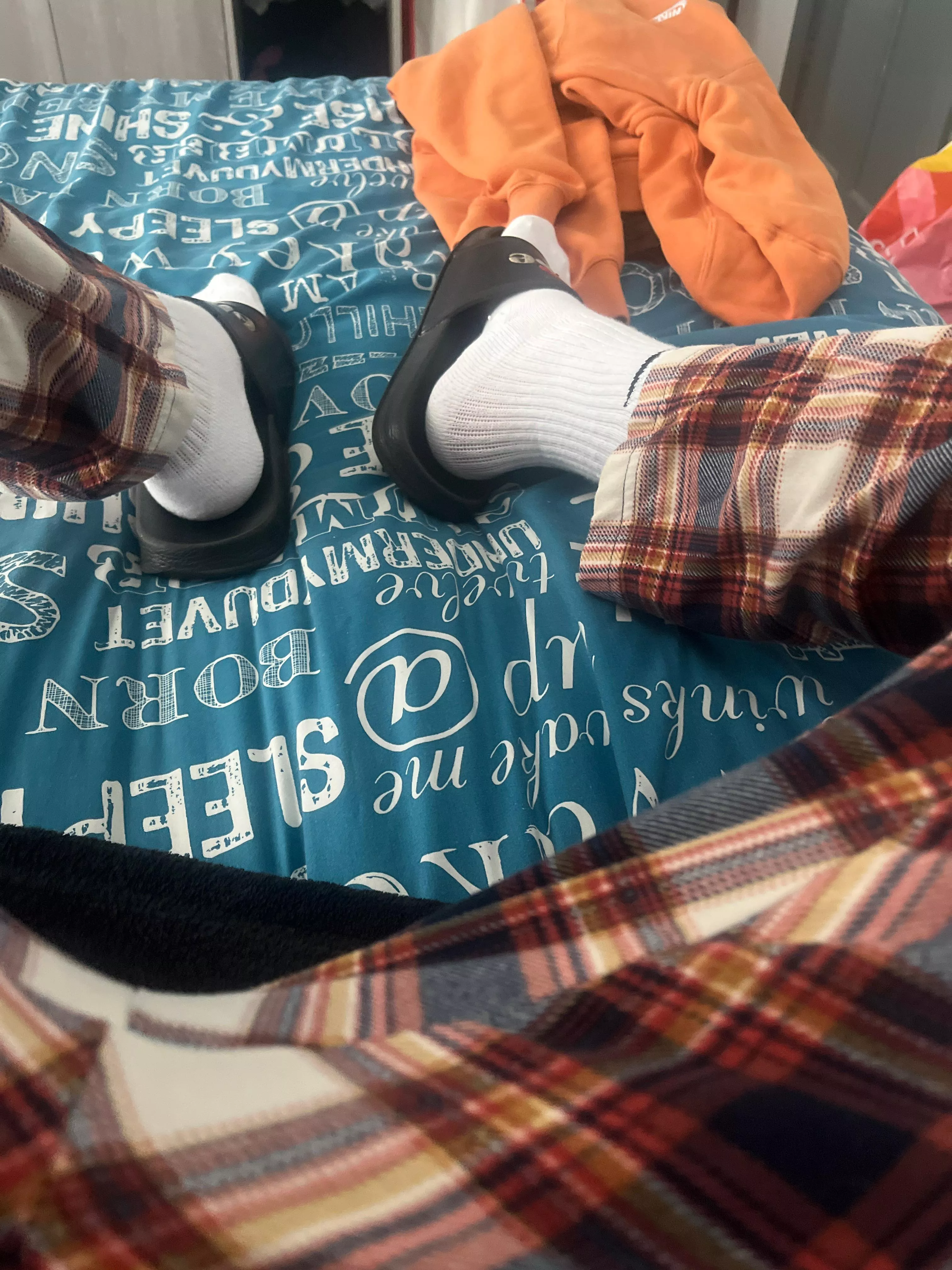 25 uk dirty kinky teacher home alone looking a phone wank or filthy chat love footballers and love legs and socks too snap is corey_0102 posted by No_Assignment5353