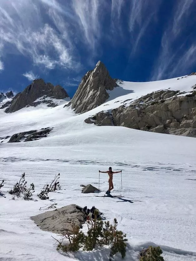 A Tiity Bit Nipply posted by Flswngnudists