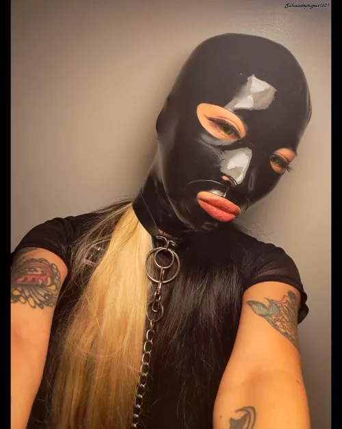 All black 🖤 by Silhouette_Project