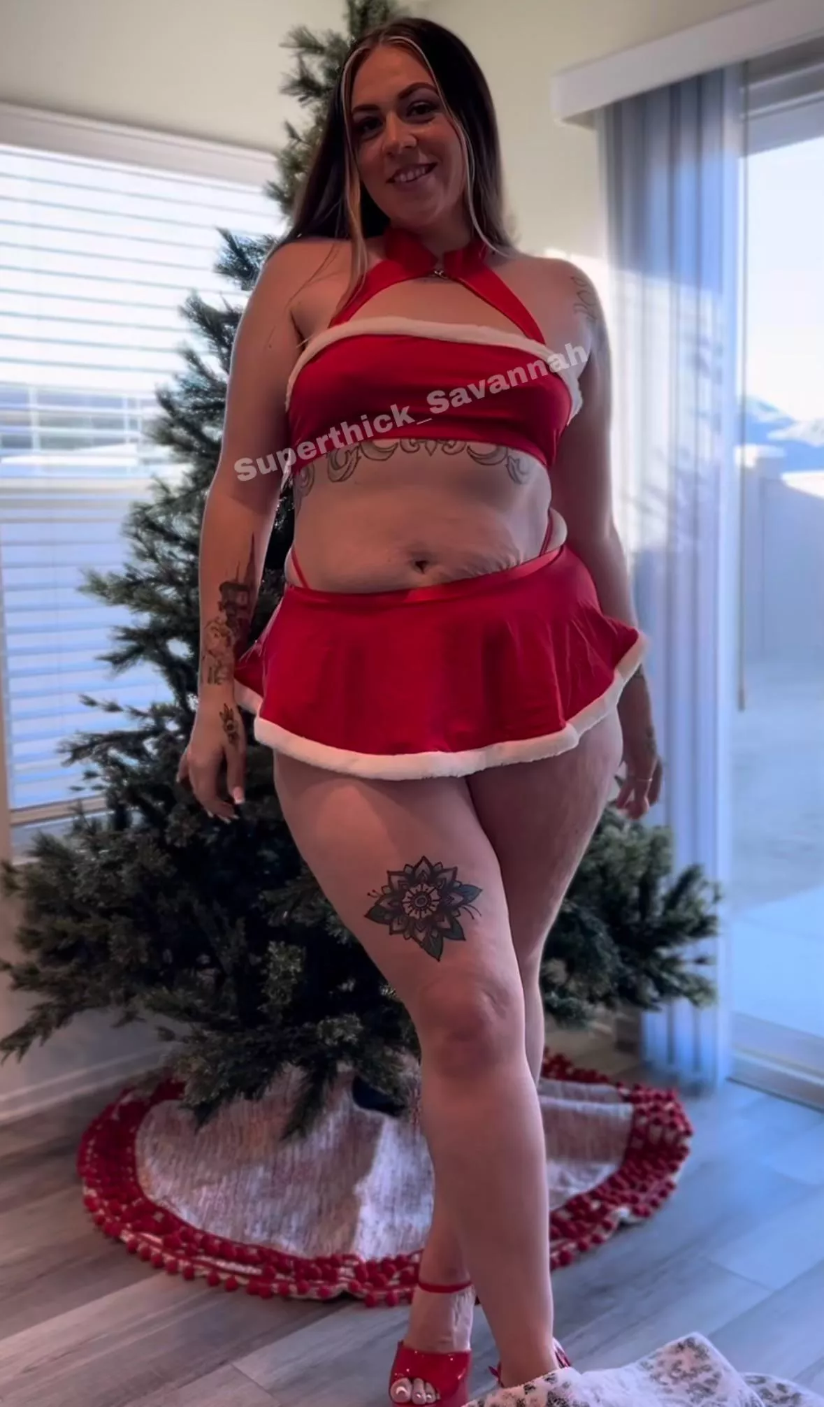 All this MILF wants for Christmas is cock posted by Superthick_Savannah