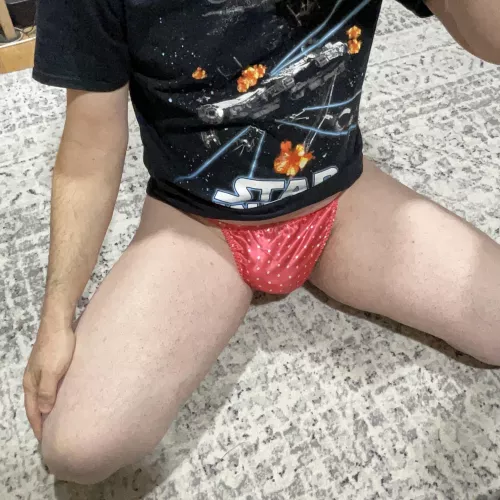 Assuming the position to suck your dick. by liketoshow690