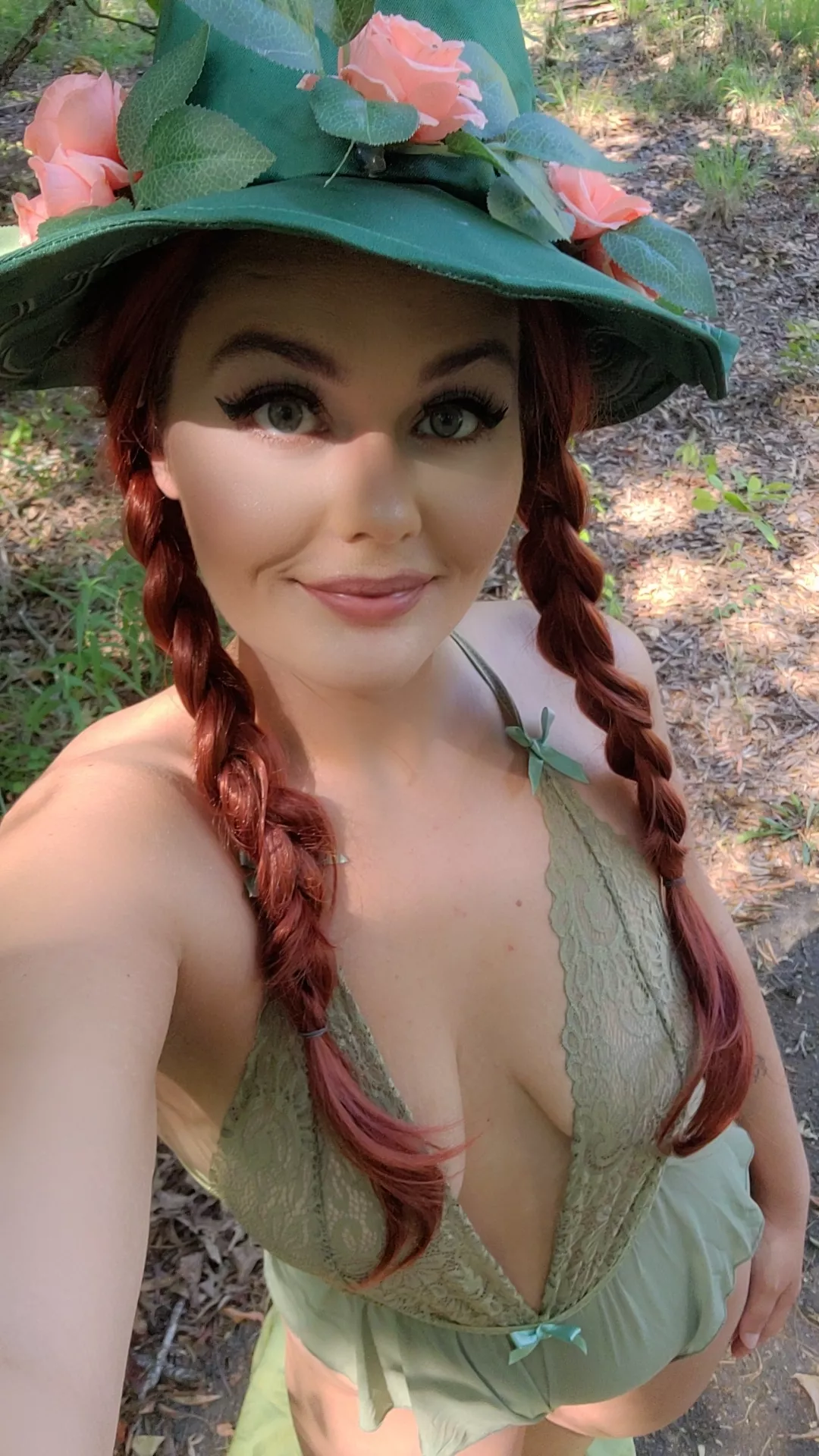 Can't wait to see the pictures from today's photoshoot. posted by lexeriks