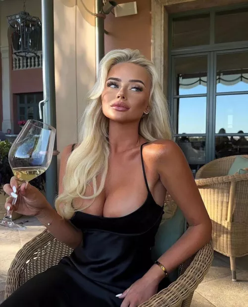 Catalina Wine Mixer Trophy by extravagantmediocre