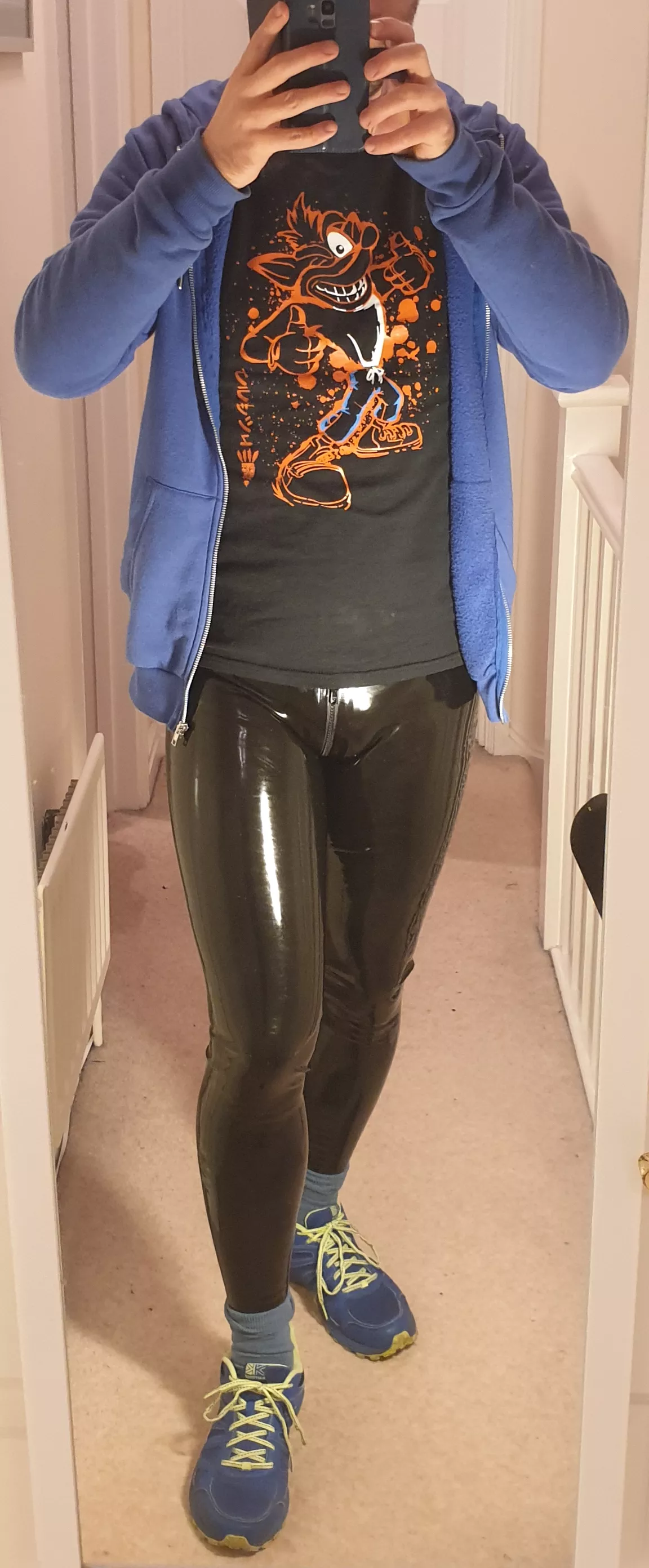 Cosy. Confident. Crash. posted by lfyhdhv