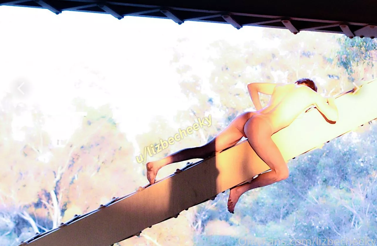 Creeping and crawling like a lizard 🦎 🥰 my fav! posted by LizBeCheeky