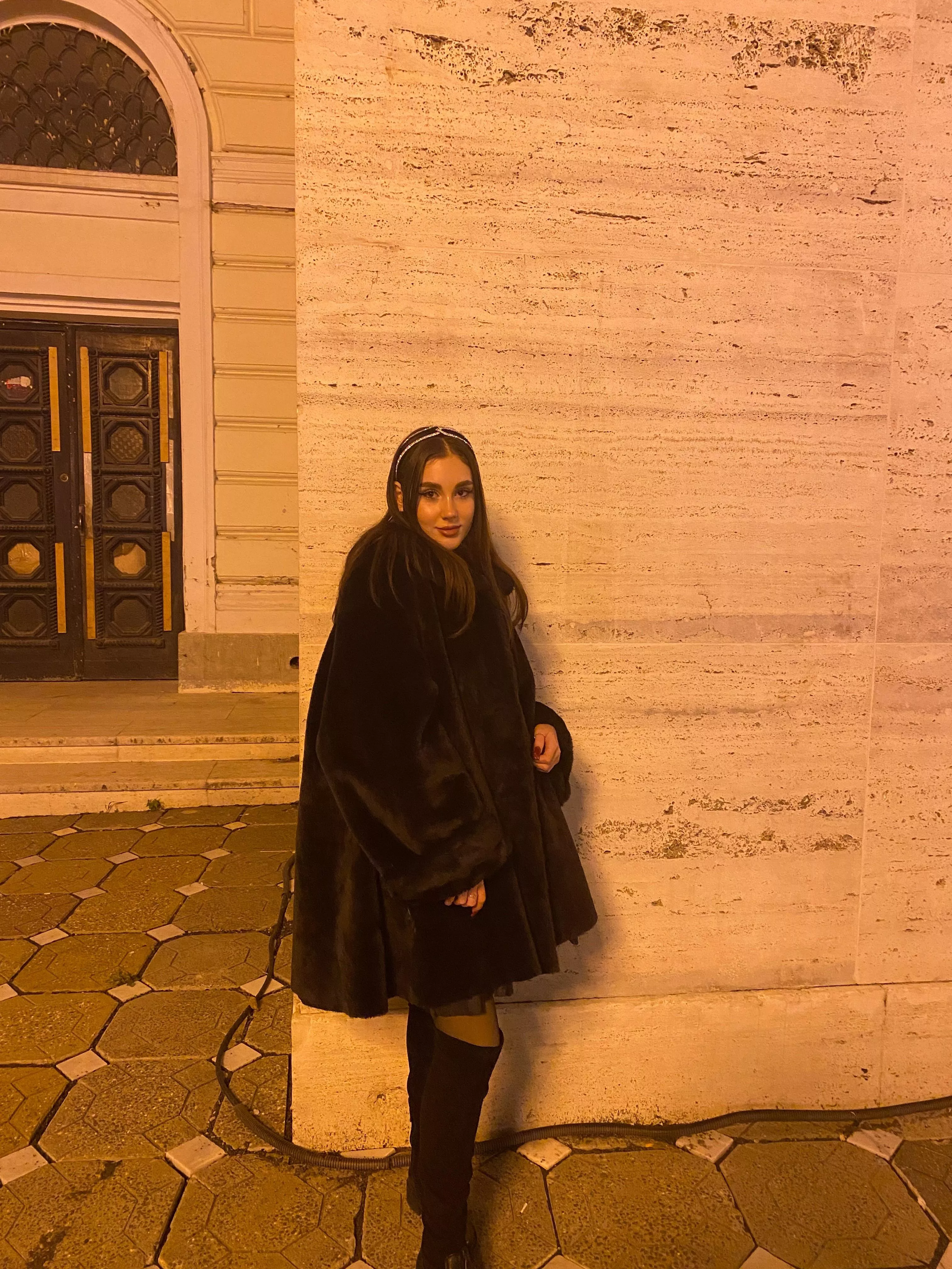 Do I give a classy vibe here?🤗 posted by NancyPyonee