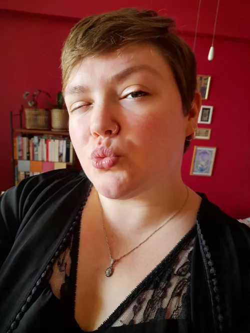 Do you like short-haired girls? x by ellen_ripley_