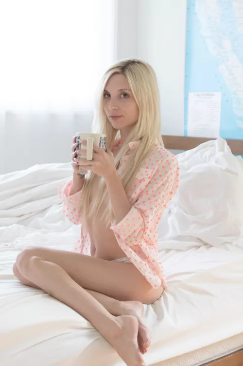 do you prefer your coffee or your Piper first? by vendetta06