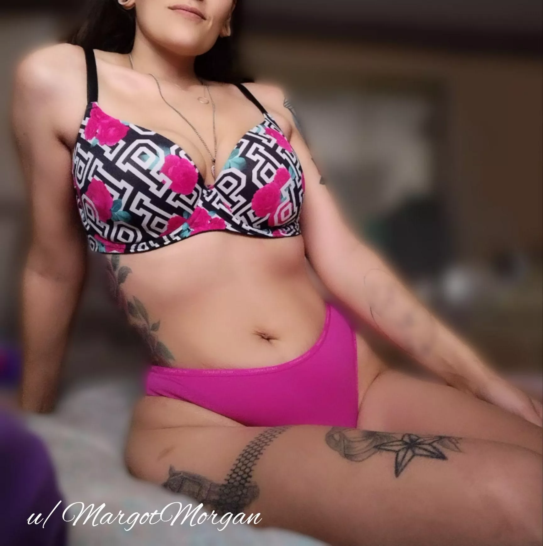 Don't sniff my panties without a map, because my scents are the kind you could get lost in😏😘[pty] posted by MargotMorgan