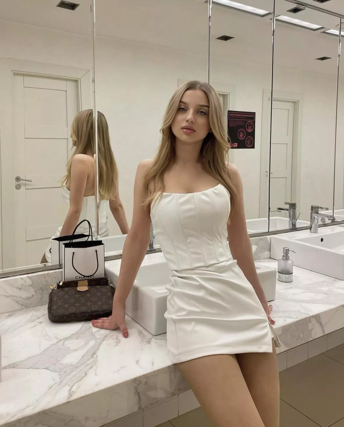 Elizaveta posted by arrayoutofbounds