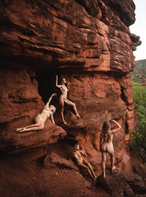 Explorers by chlobodyyy