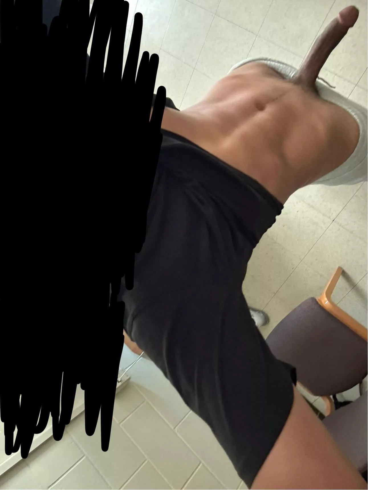 Follow if you’re smaller than me 🙈 posted by dsmoove69