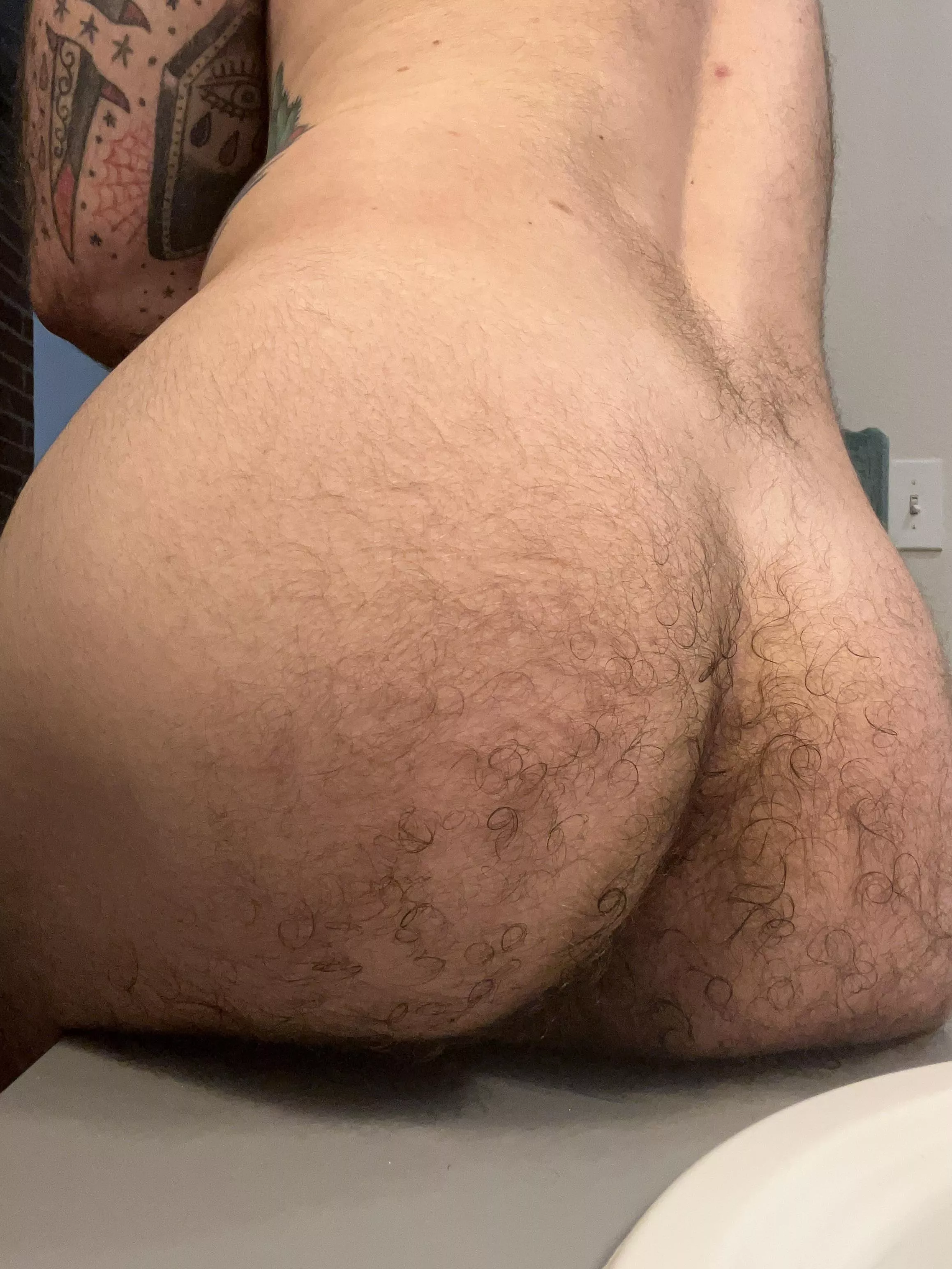 Fresh out the shower posted by Demonboi696