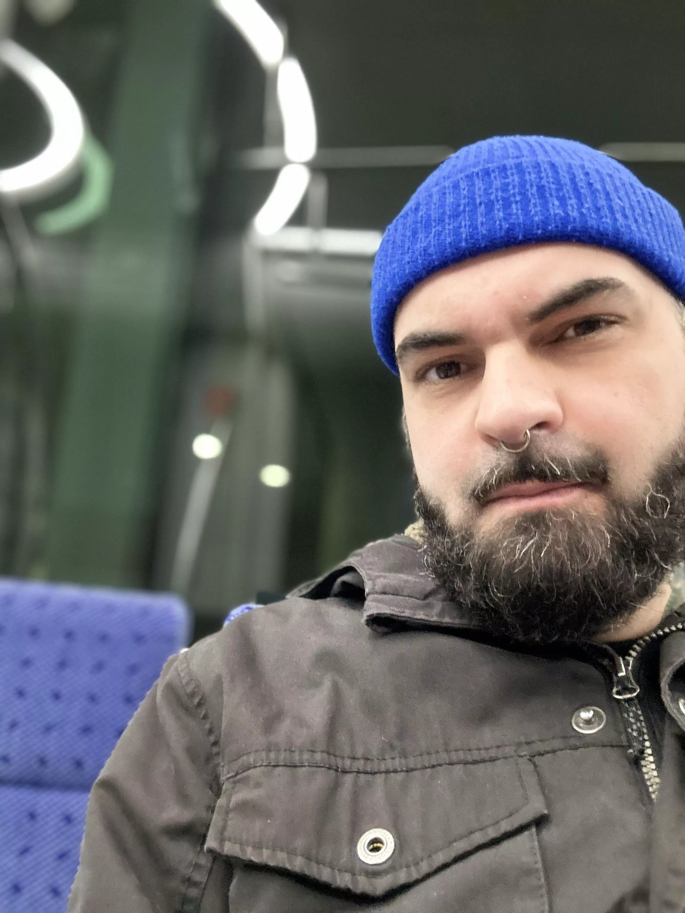 Hello handsome people 🫶🏼🫶🏼 posted by der_Mehrzad