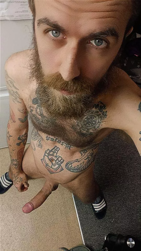 Hey Anyone Wana milk me 🍼 posted by Bwcking666