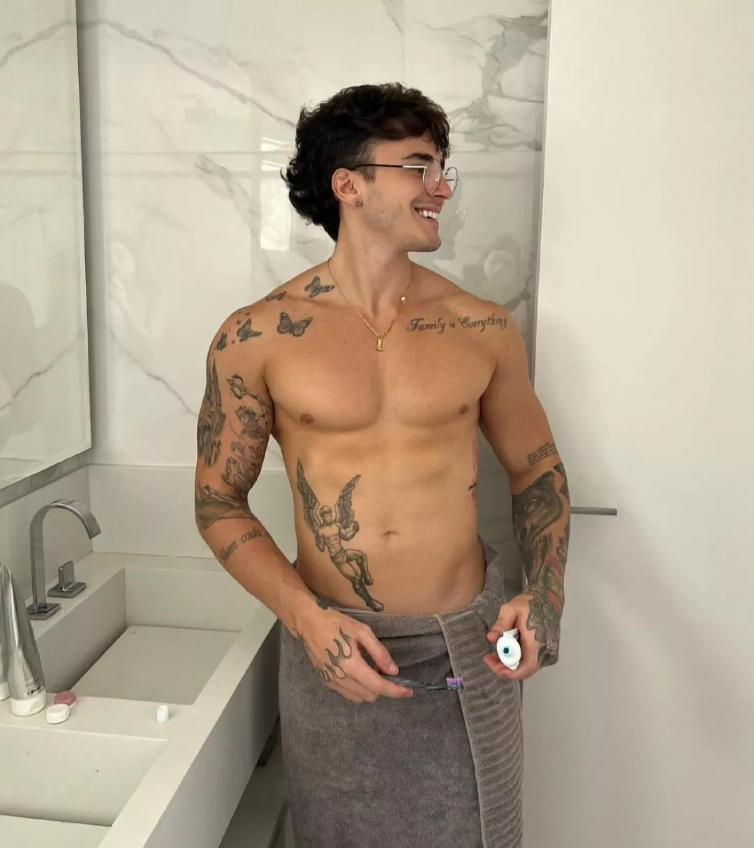 Hey back posted by bistomasto