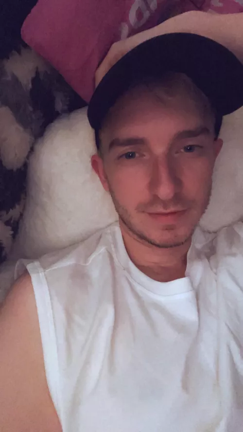 Hey, what’s everyone playing this evening? by thegaymingotter