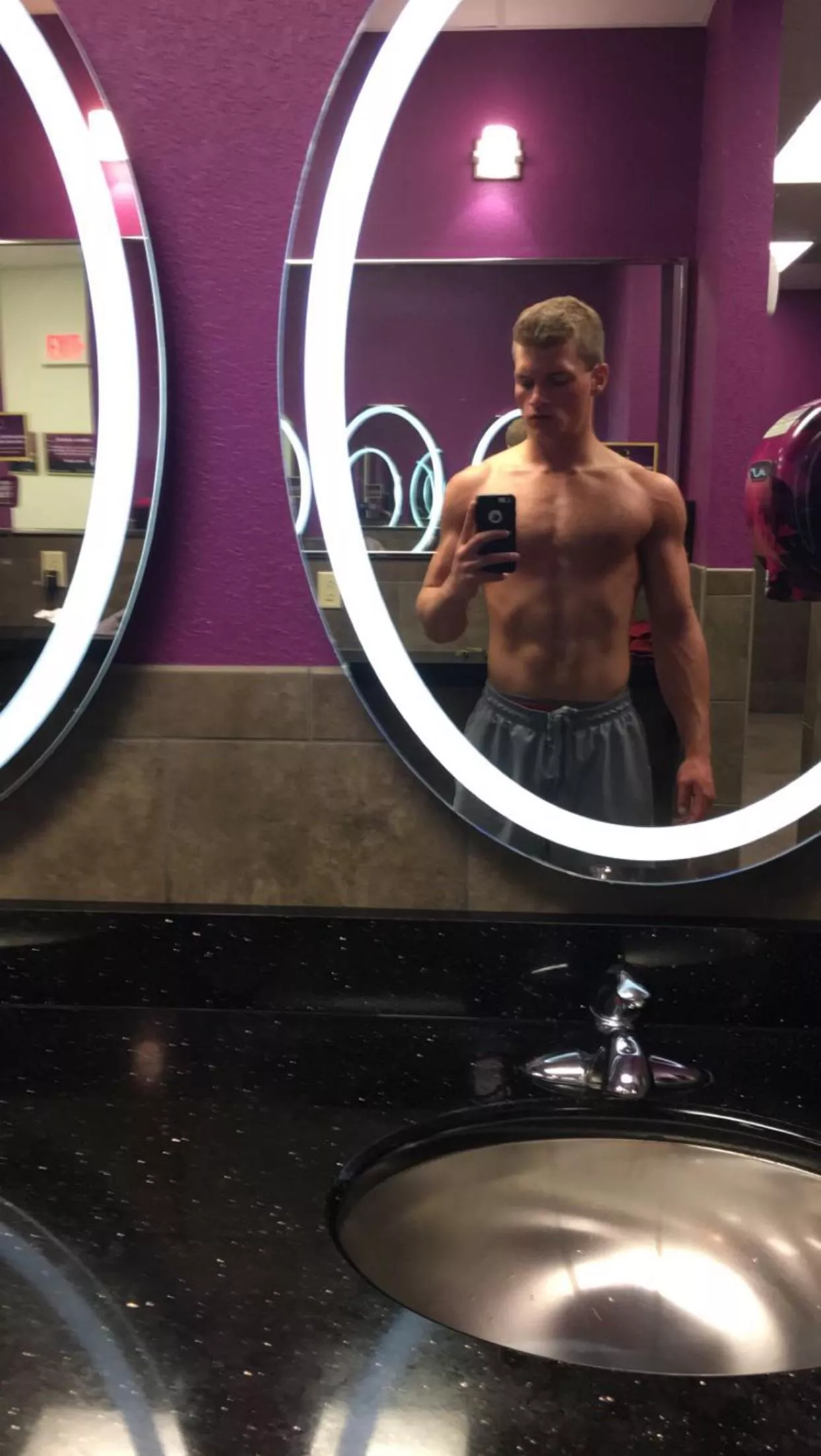 Heyy come play with me posted by PlayboiKetchup