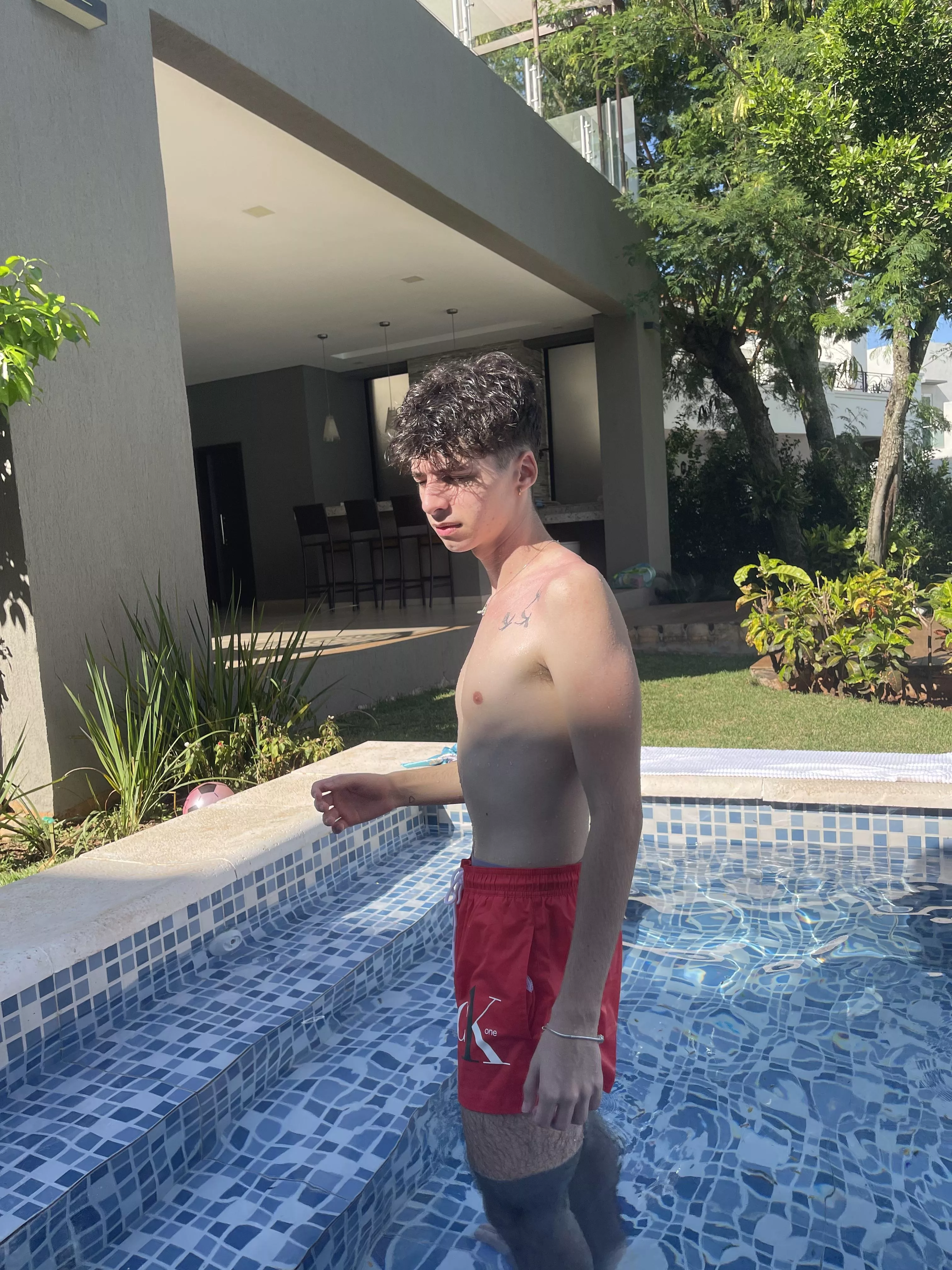 hiii anyone into overwatch here?🤗 posted by muriizzz