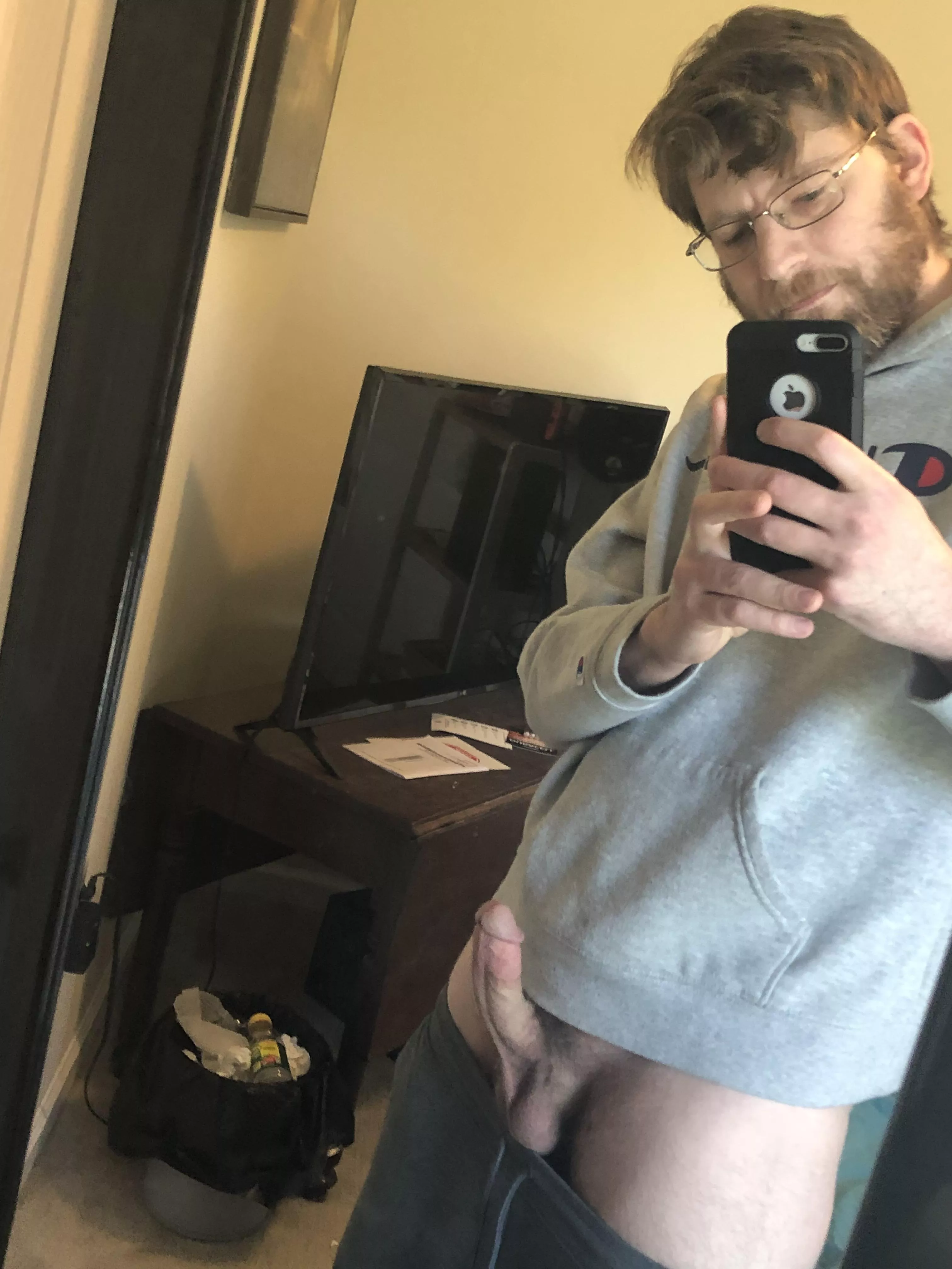 Hoodie and sweatpants season posted by andrew0587