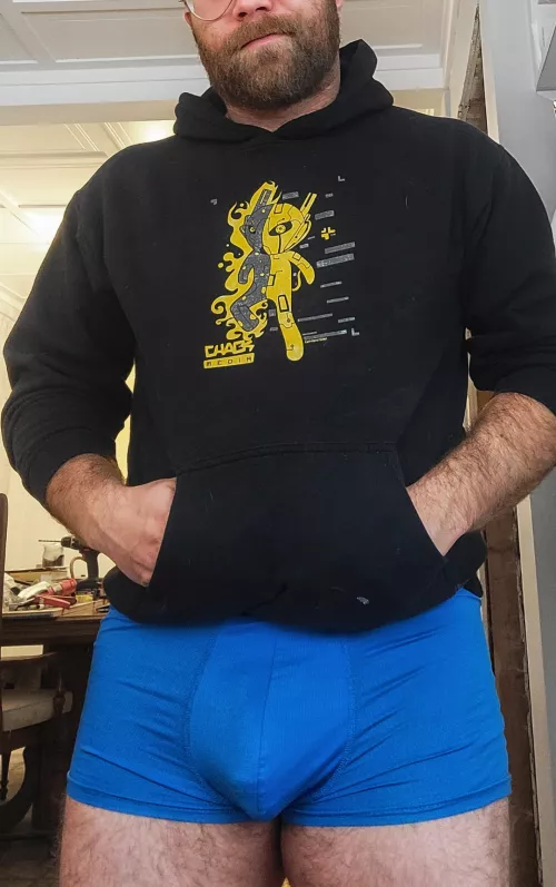 Hoodie season by hairyMtl