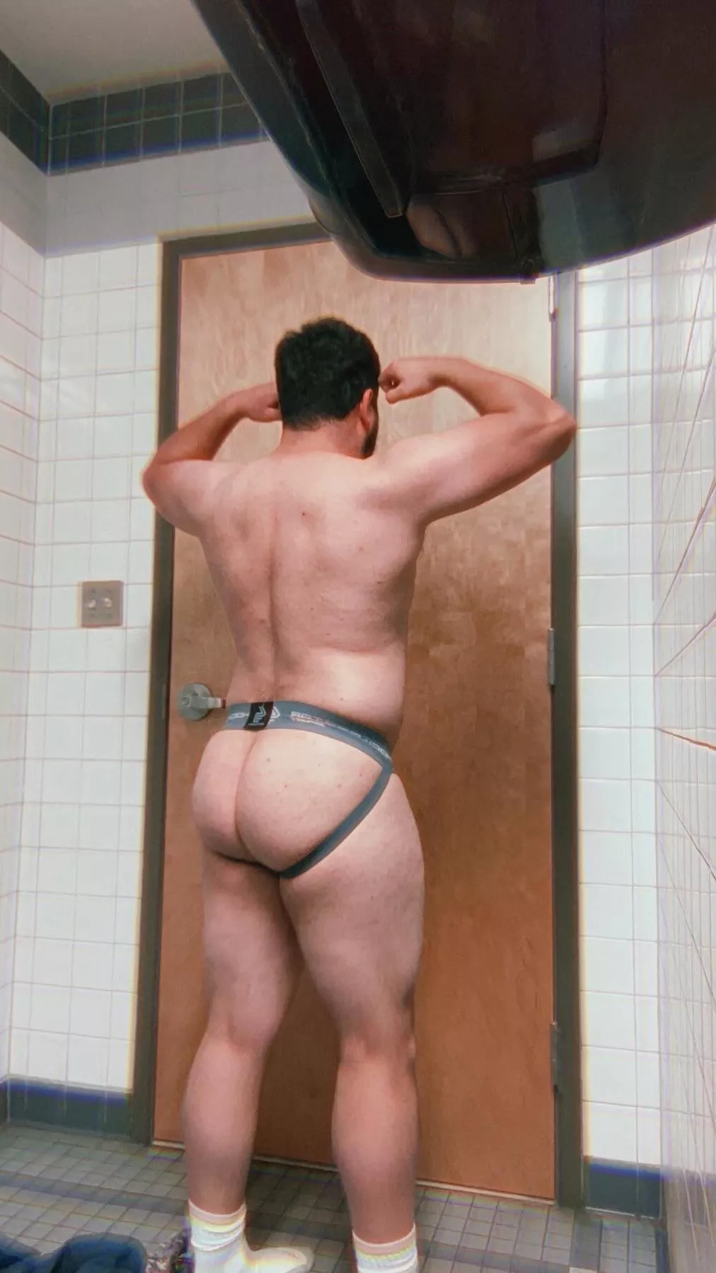 Humpday posted by Thickrick88