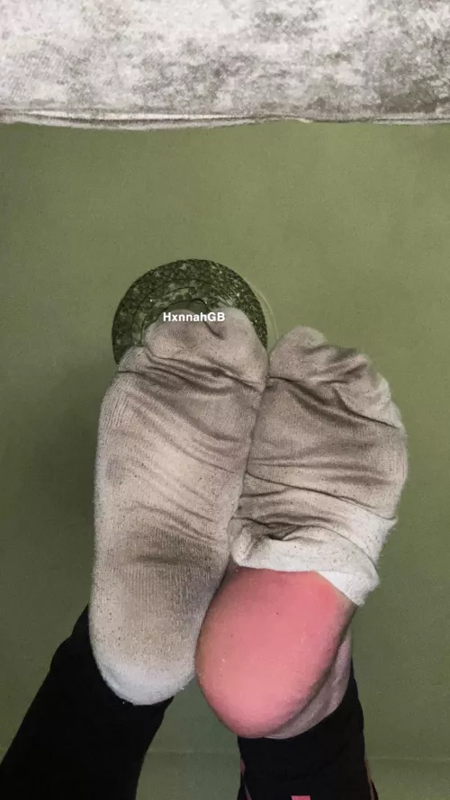 I know you’d love to smell them🤤 by HxnnahGB