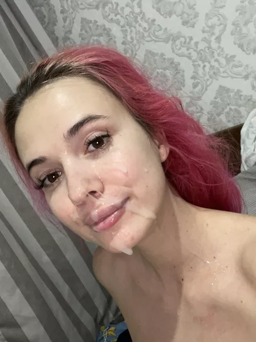 I love getting cum on my face by CharmingMistress