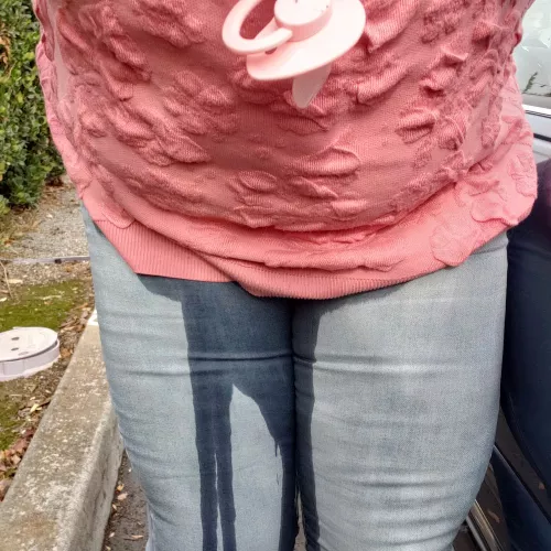 I wet myself at Wal-Mart by sissyboi4u4life