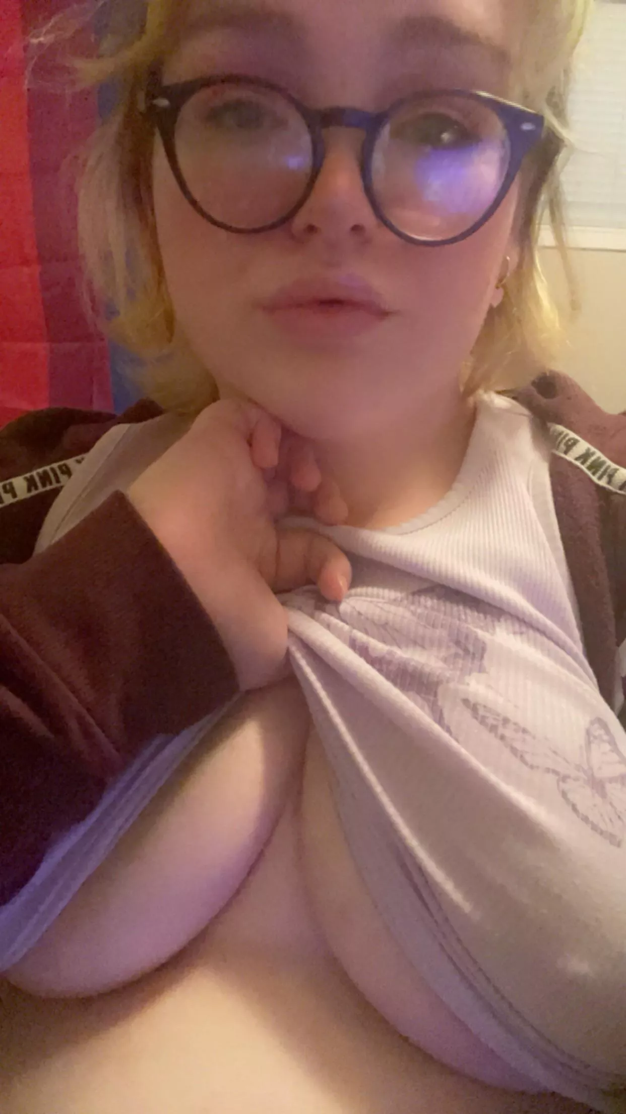 Idk I just like this picture posted by Blondieboo2298