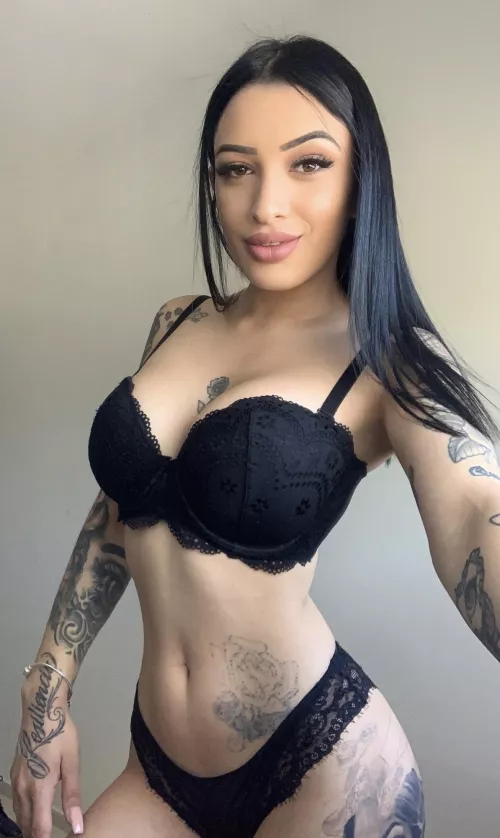 I´m looking for a fan to fuck slowly for hours and resist to cum all over my body by Maeve_OU