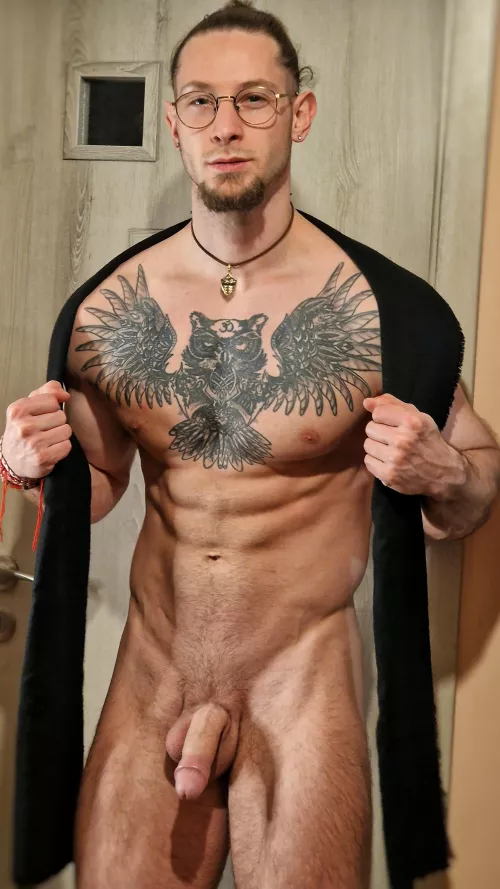 I’m sending my nude album to everyone who says ”hi” by JeidVine1