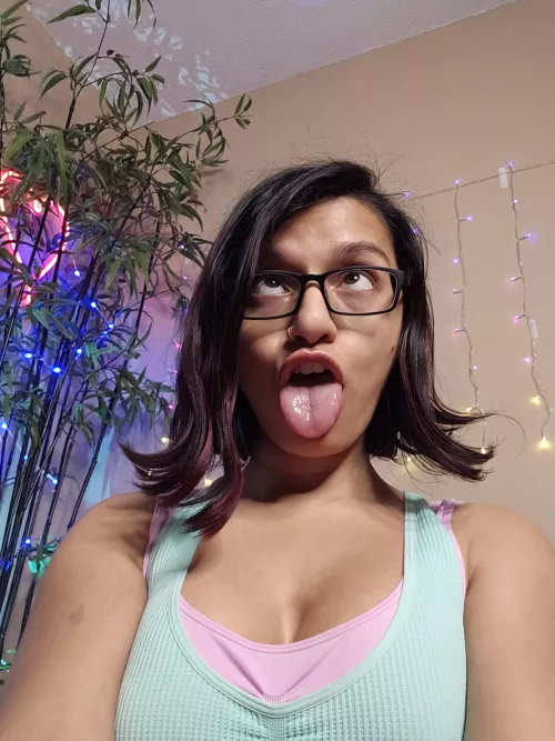 Just thinking about... stuff... by goddess_rarity1