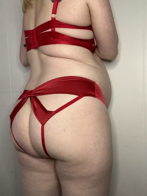 Last chance!! Gonna pop soon!! 😘😘 OC by Elysa_Rose7