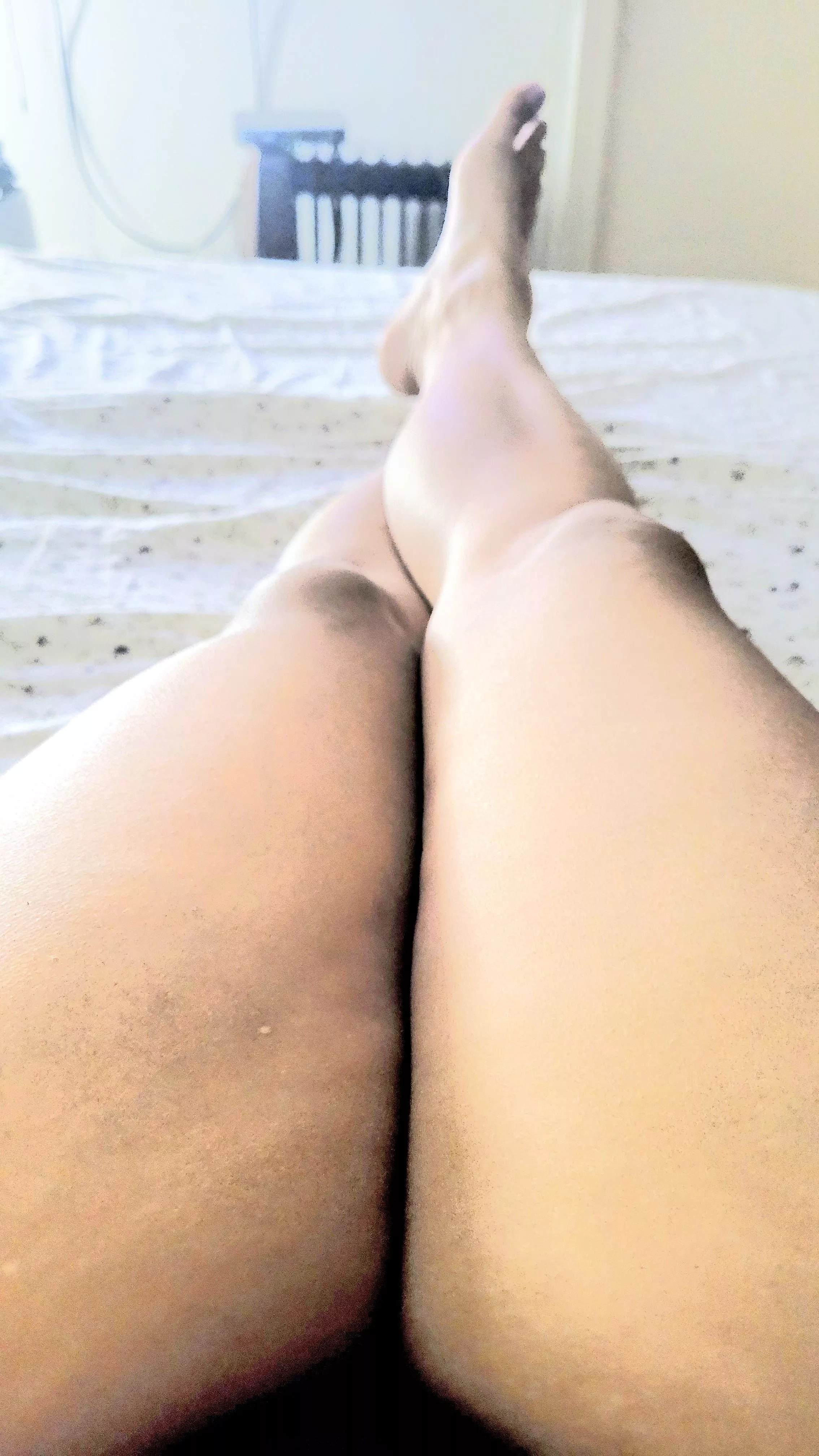 Legs kink for Daddies... posted by cindy_mellow