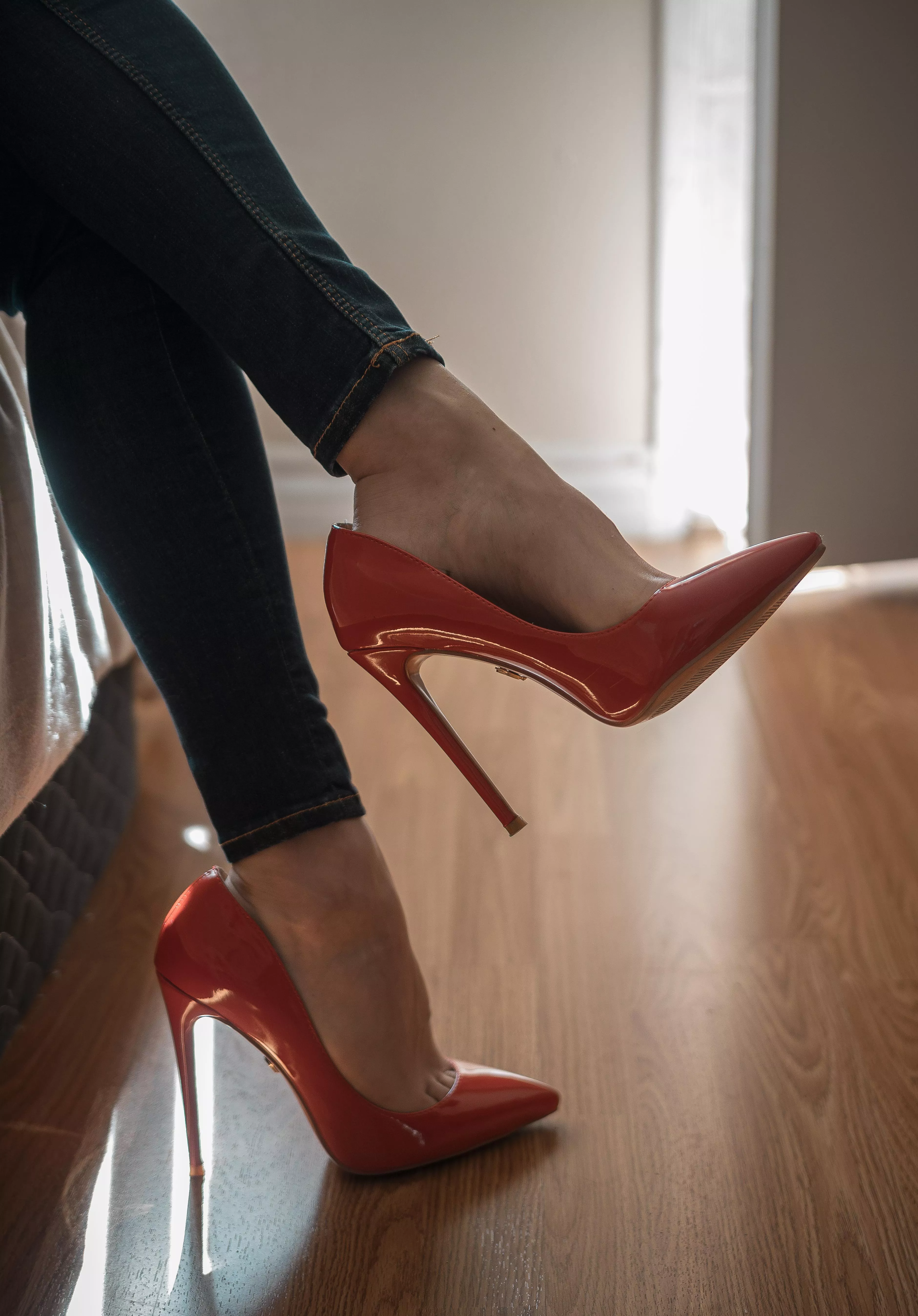 Legs that lead, feet that mesmerize posted by AbbyBlush