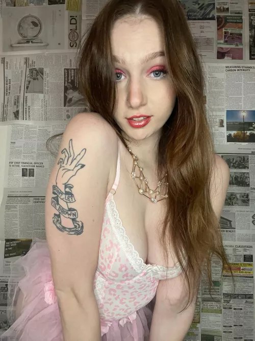 Lemme sit on ya face by carolineonly