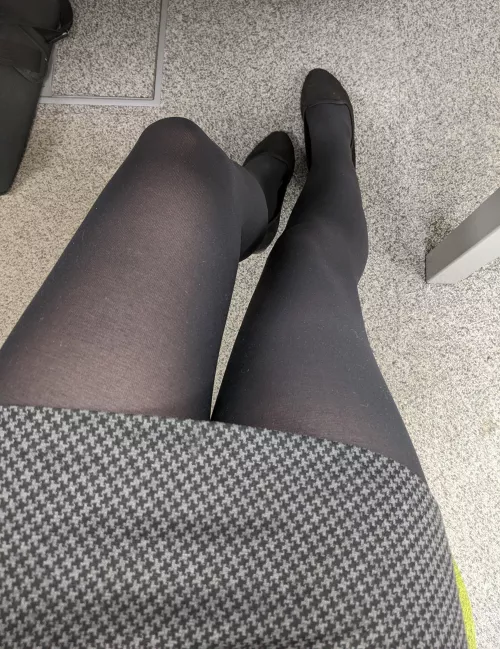 Let's make it a good day 🖤 by lonely_chameleon_