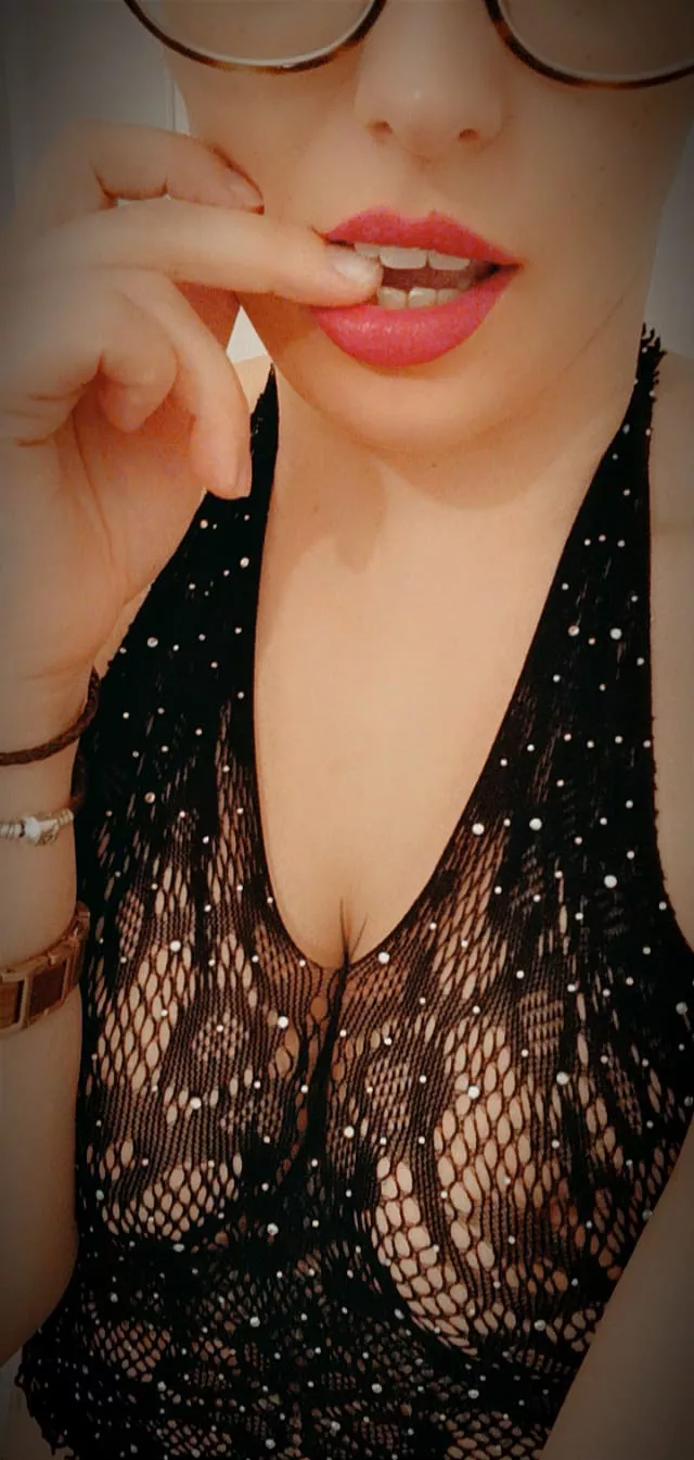 Lets Work together 😜 posted by SinLuxuria1