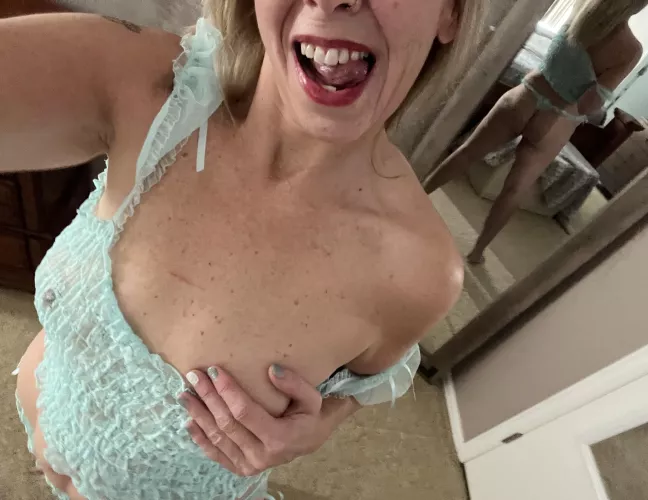 Looking for a cute younger cub to please me by naughty1milf