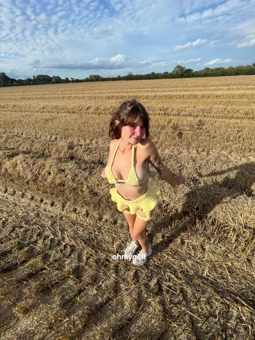 Microkini and ruffle garter skirt set designed by me 🥰 by OmGelfling