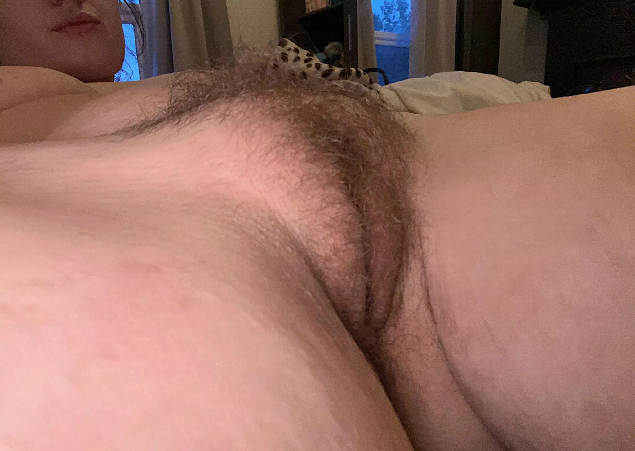 my pussy looks so pretty with a bush posted by 2missmae