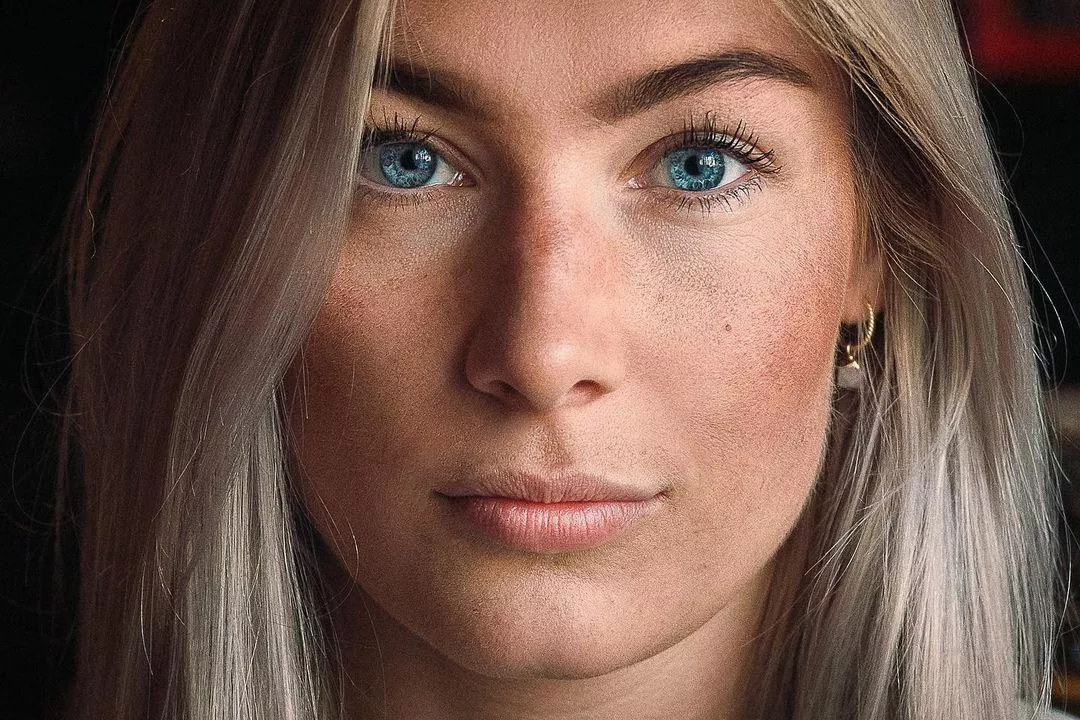 Nathalie Hendrikse posted by funmx