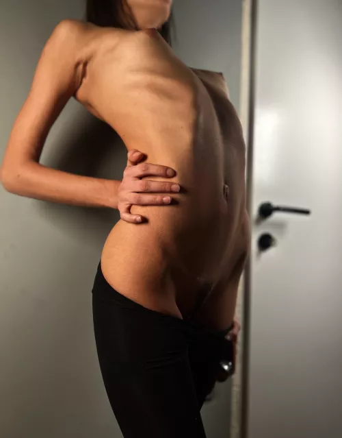 Oh, if only you knew how much I love touches on my tight body by la_skinny