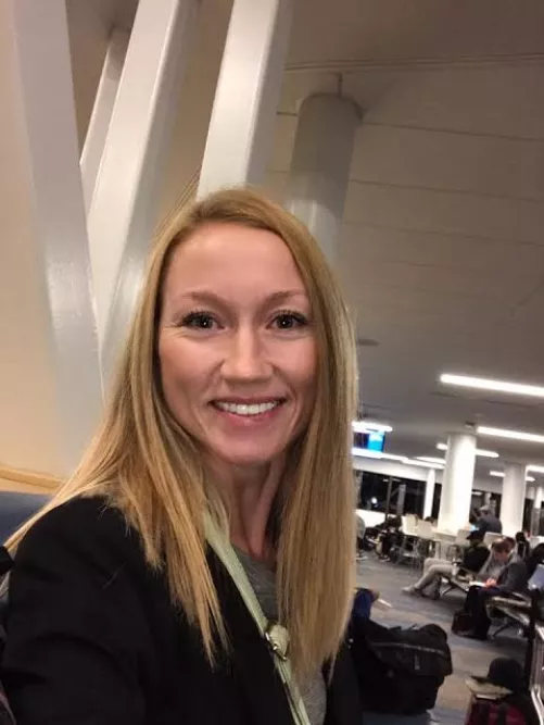 Posing for a fan by victorfrank_2