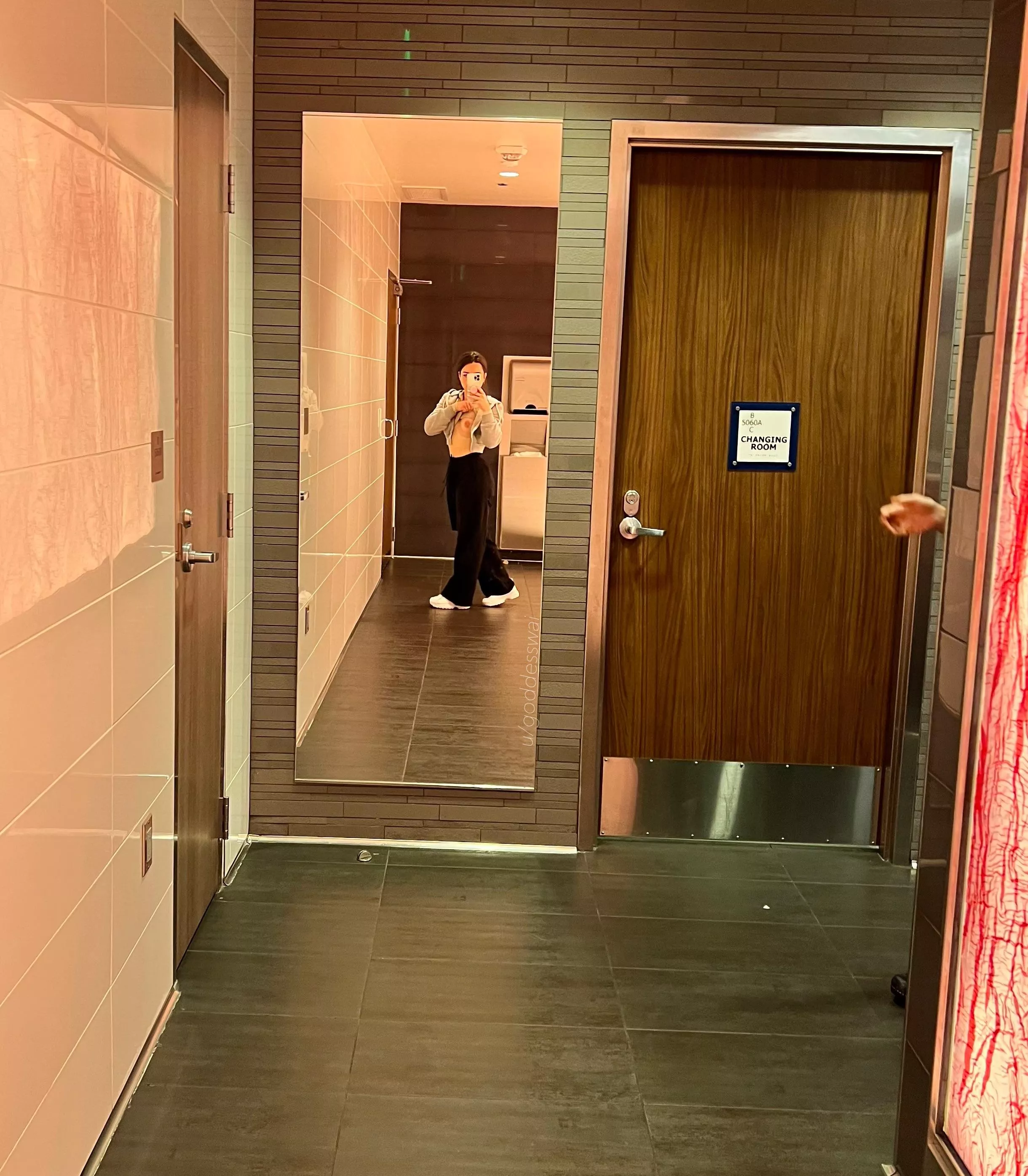 pretty sure they saw me in the mirror [img] posted by GoddessWai