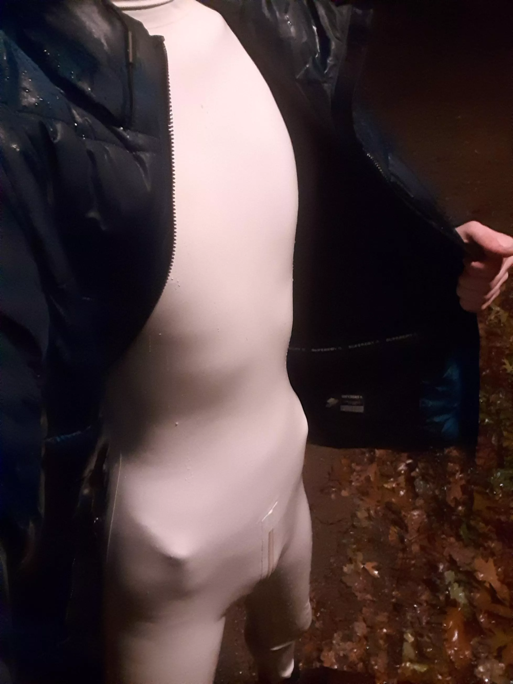 Really want to take more shiny walks in the rain 🌧 posted by BunchOfTwelveBunnies