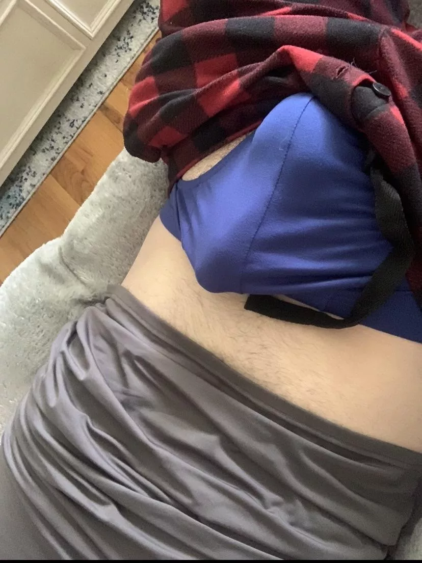 Room this on my buddys couch while he was in the other room, hope y’all like haha posted by Traditional_Ninja975